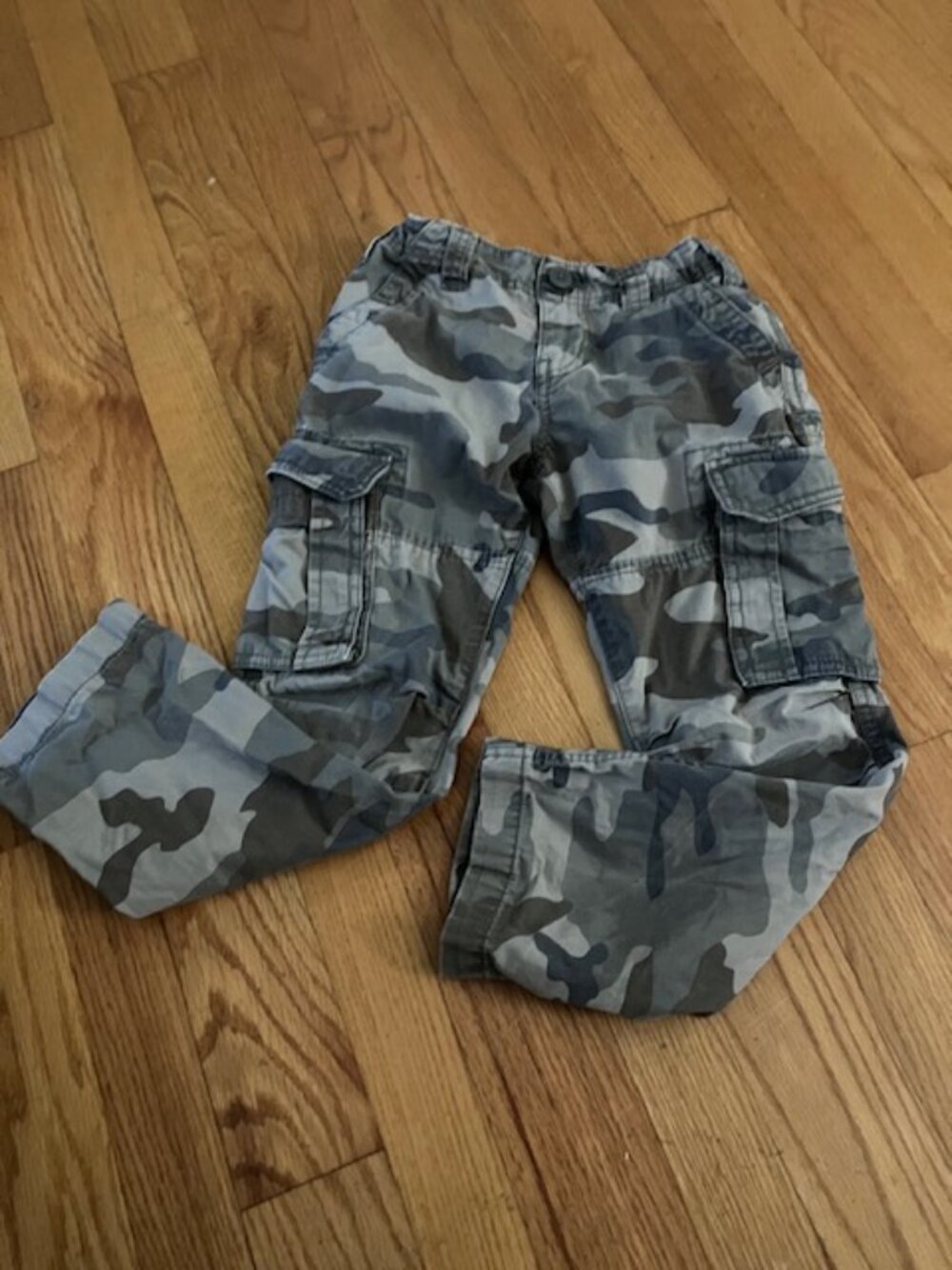 GAPKida Camo Cargo Slim Straight Fit Pants  Sz 7 EUC